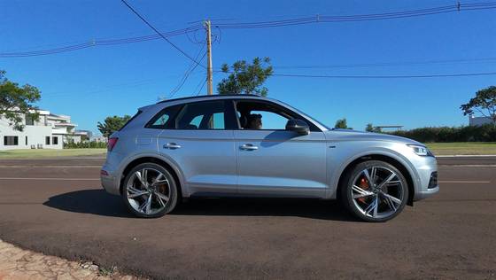 AUDI Q5 2.0 TFSI GASOLINA AMBITION S TRONIC